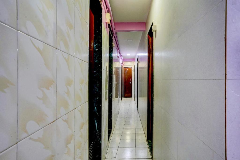 Φωτογραφία από το άλμπουμ του Hotel O Gulzar Masjid Bunder Railway Station στη Μουμπάι