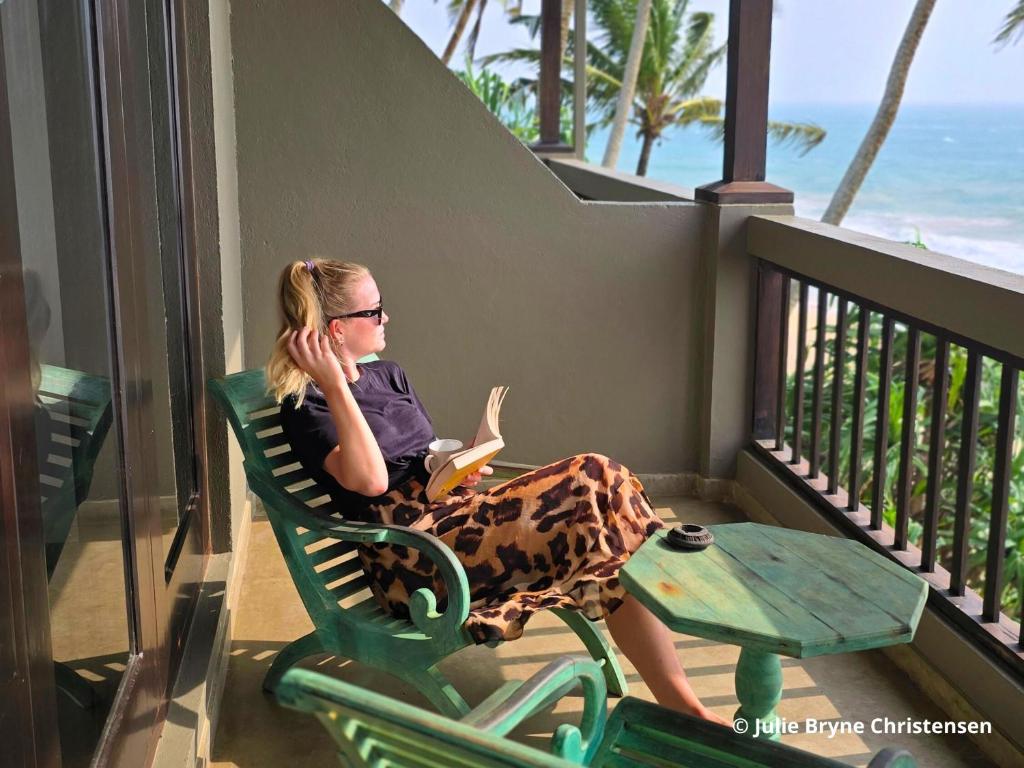 At Ease Beach Hotel - 2