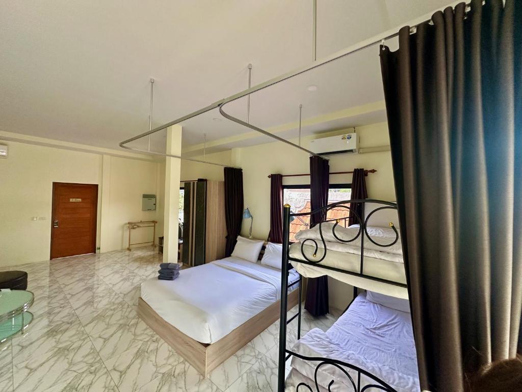 M&N Guesthouse Kata - Resim 41