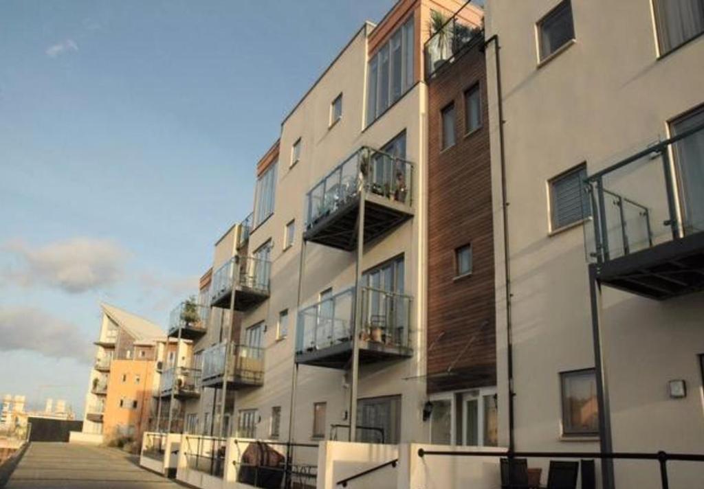 Liberty Marina 2br Apartment - Apartamento Con Balcón