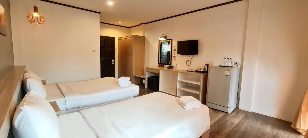 SB Living Place Hotel Phuket Town - Resim 32