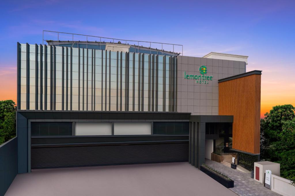 a rendering of the front of a building at Lemon Tree Hotel, Motihari in Motīhāri