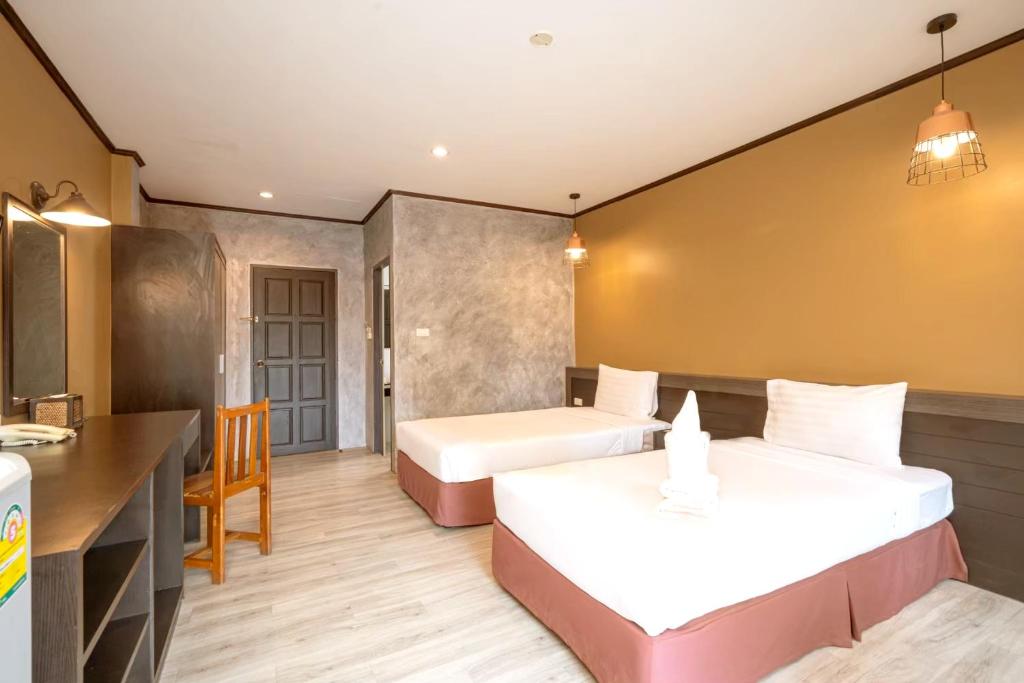 SB Living Place Hotel Phuket Town - Resim 39