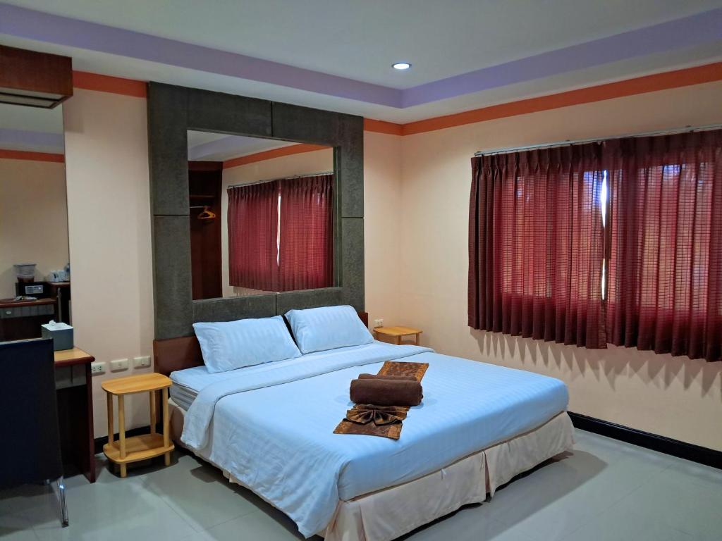 Baan Thara Guesthouse - 2