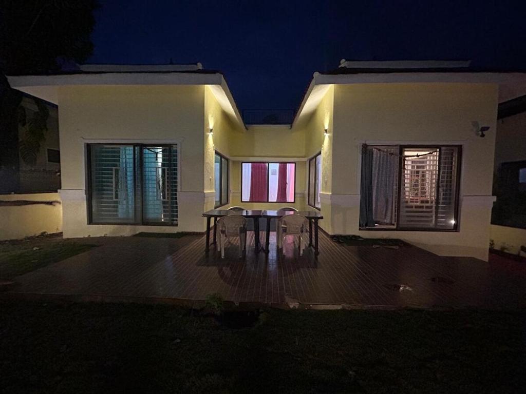 Το κτήριο όπου στεγάζεται  η βίλα