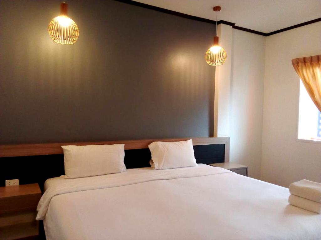 SB Living Place Hotel Phuket Town - Resim 44