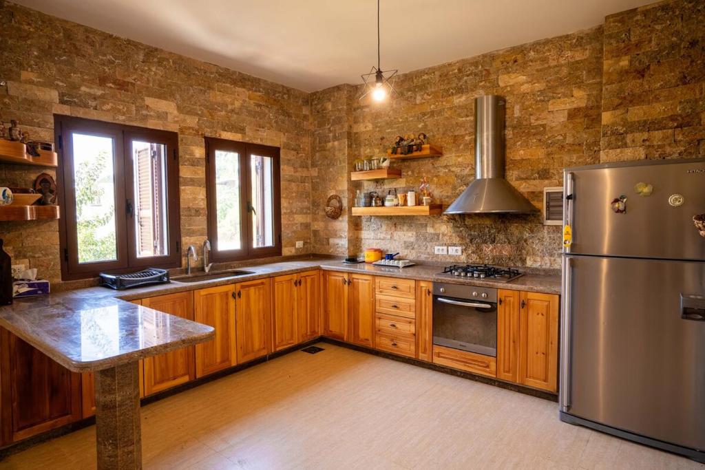 Η κουζίνα ή μικρή κουζίνα στο Beit Yousef Guesthouse