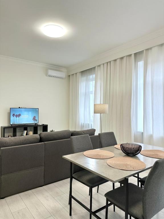 Gorgeous 2 bedroom фото 5