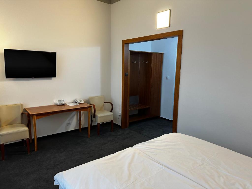 Hotel Praha Liberec - 11