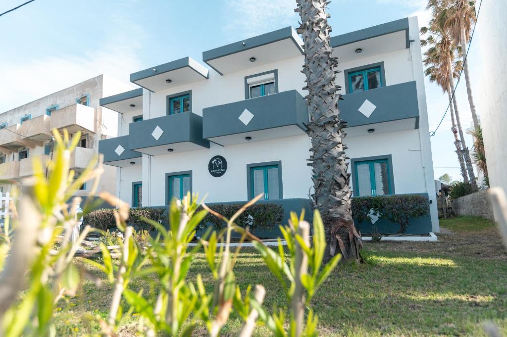 Budova, kde se aparthotel nachází