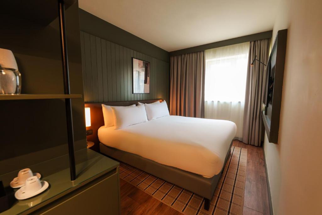 The Honest Budapest by Chic & Basic - Resim 20