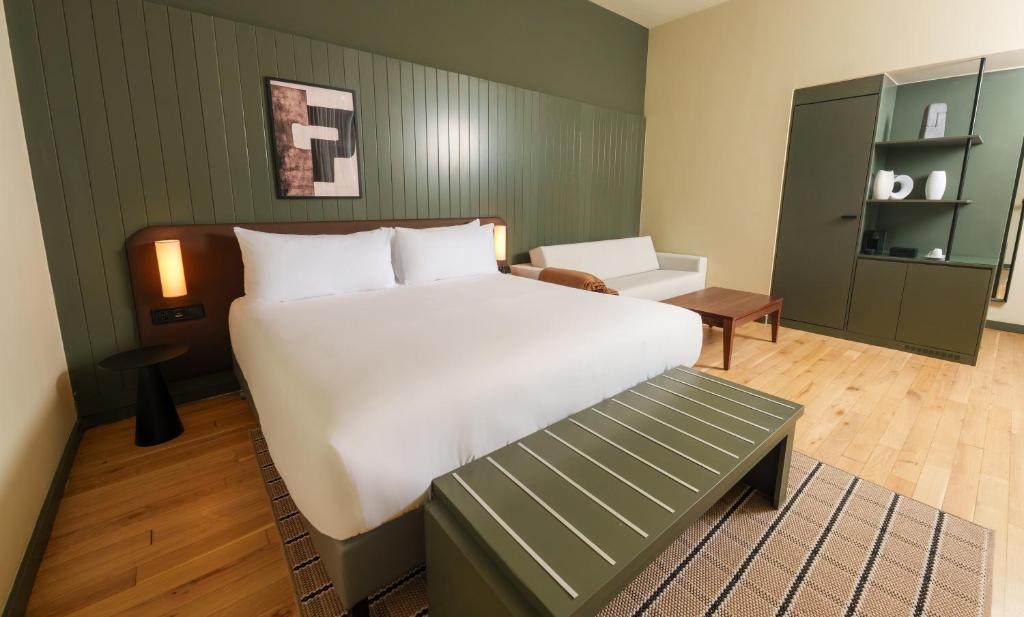 The Honest Budapest by Chic & Basic - Resim 27