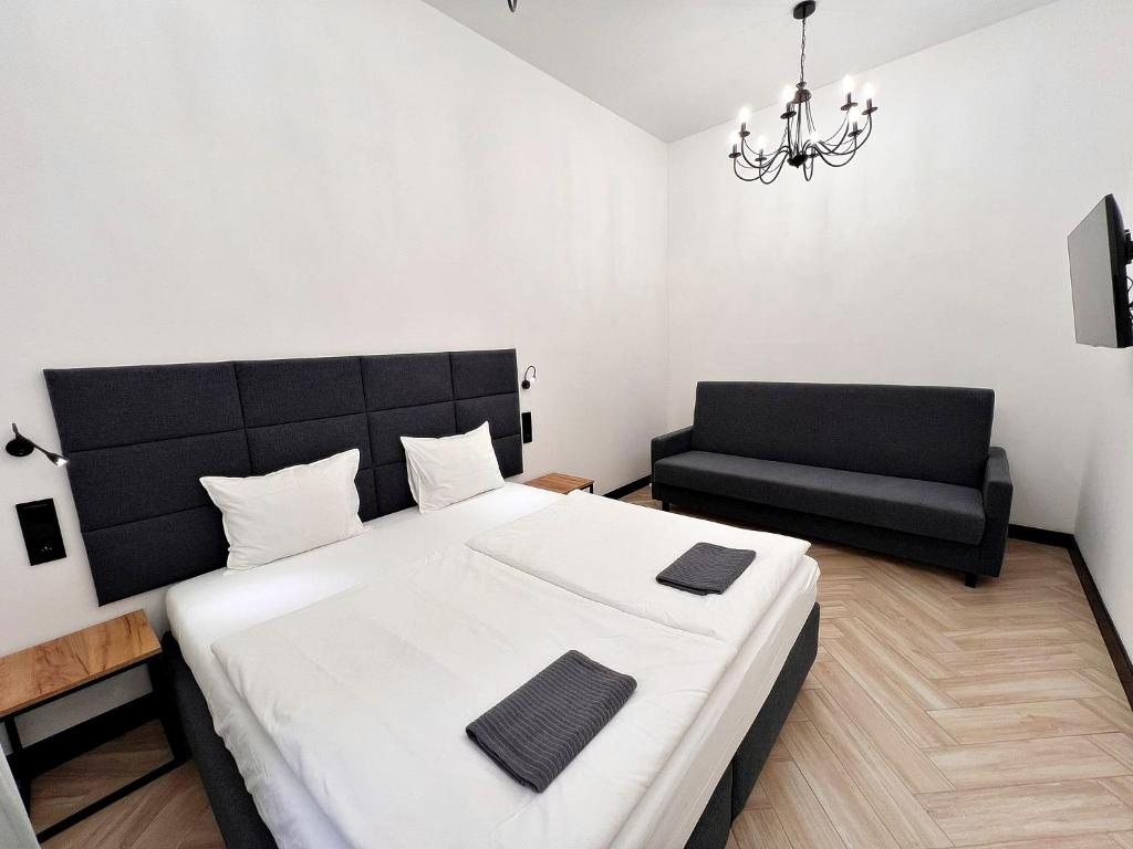 Pod Blekitnymi Podkowami - Resim 7