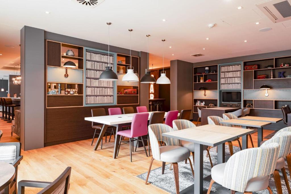 Premier Inn Karlsruhe City Am Wasserturm - 19