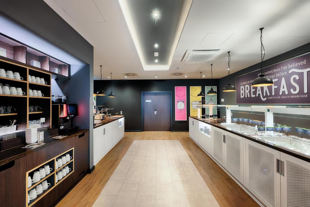 Premier Inn Köln City Centre - Resim 13