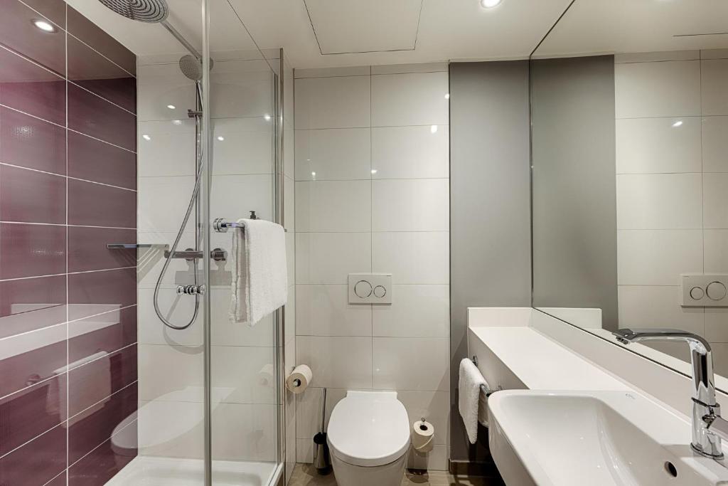 Premier Inn Hamburg City Klostertor - Resim 21