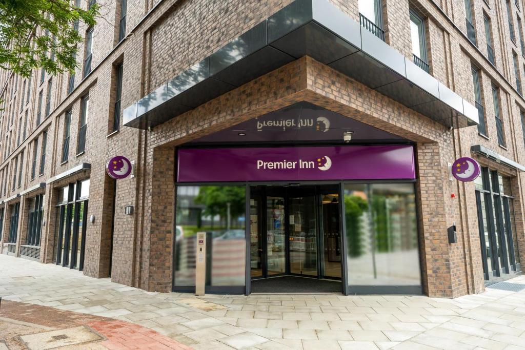 Premier Inn Hamburg City Klostertor - Resim 16