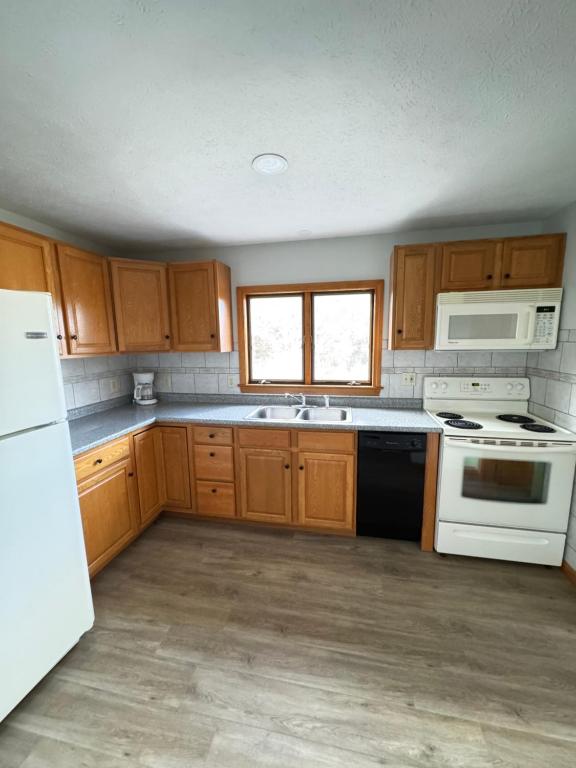 Abellona Inn & Suites - Two-Bedroom Suite