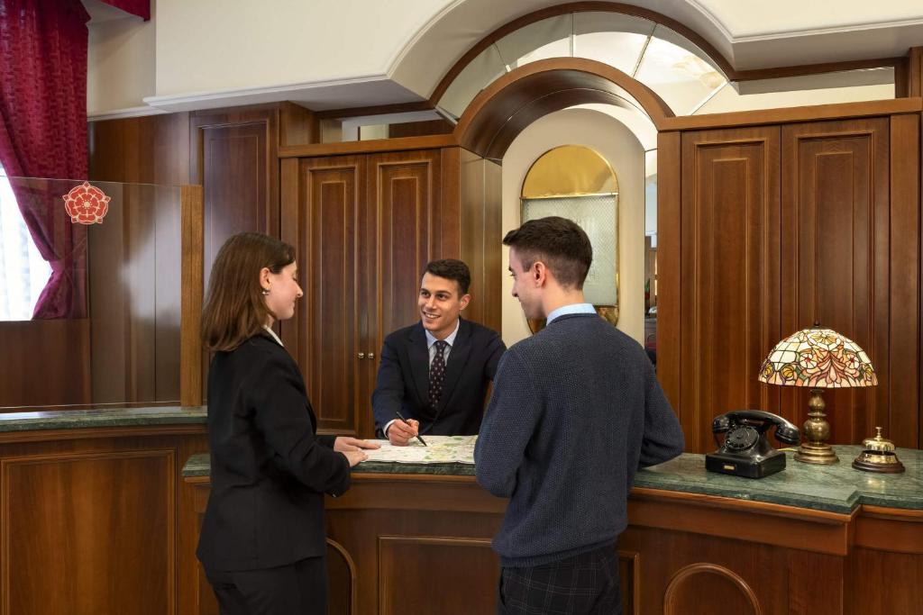 Lancaster Hotel - Resim 6