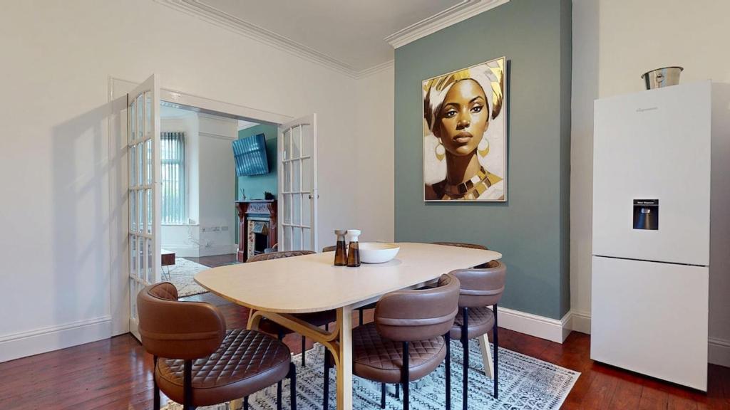 Φωτογραφία από το άλμπουμ του 2-Bed Home at City Centre Access with Free Parking σε Victoria