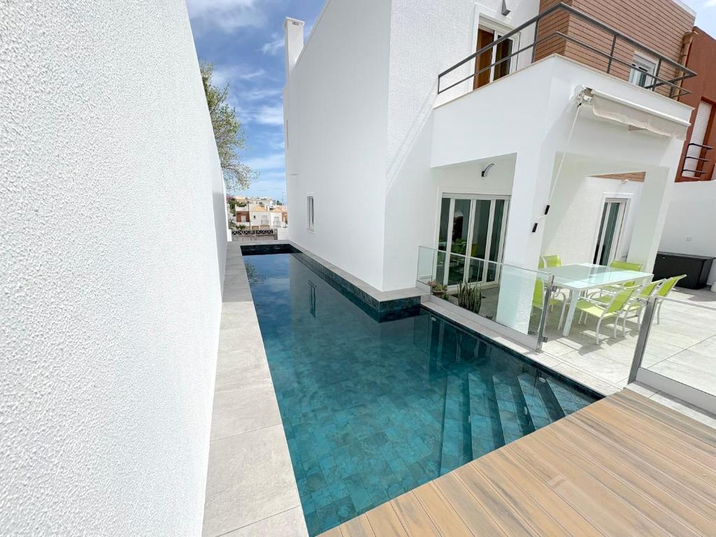 Casa con piscina y casa en Os Dias Felizes, en Tavira