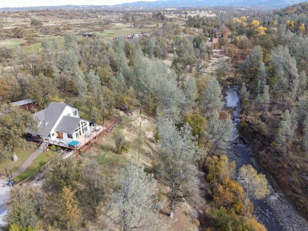 Loodusmaastik villa lähedal