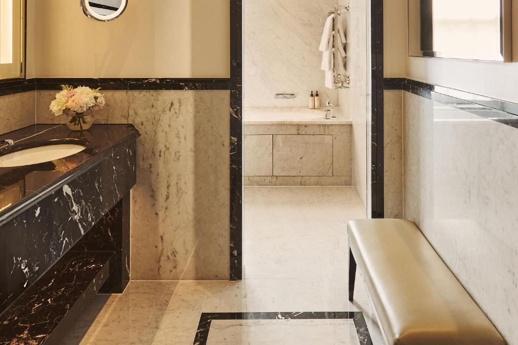 Claridge's, Maybourne photo