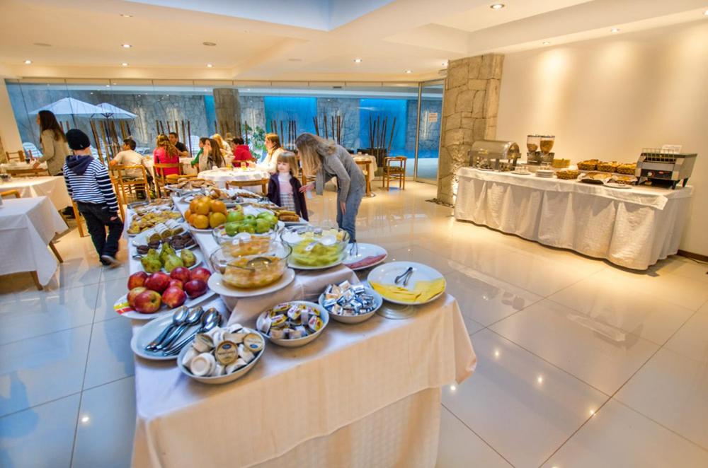 Jídlo v hotelu nebo okolí