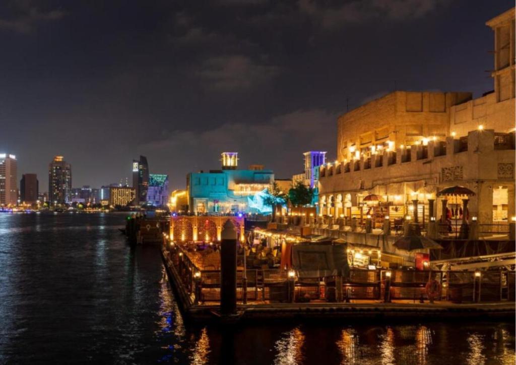 Θέα στο ποτάμι κοντά σε αυτό το διαμέρισμα