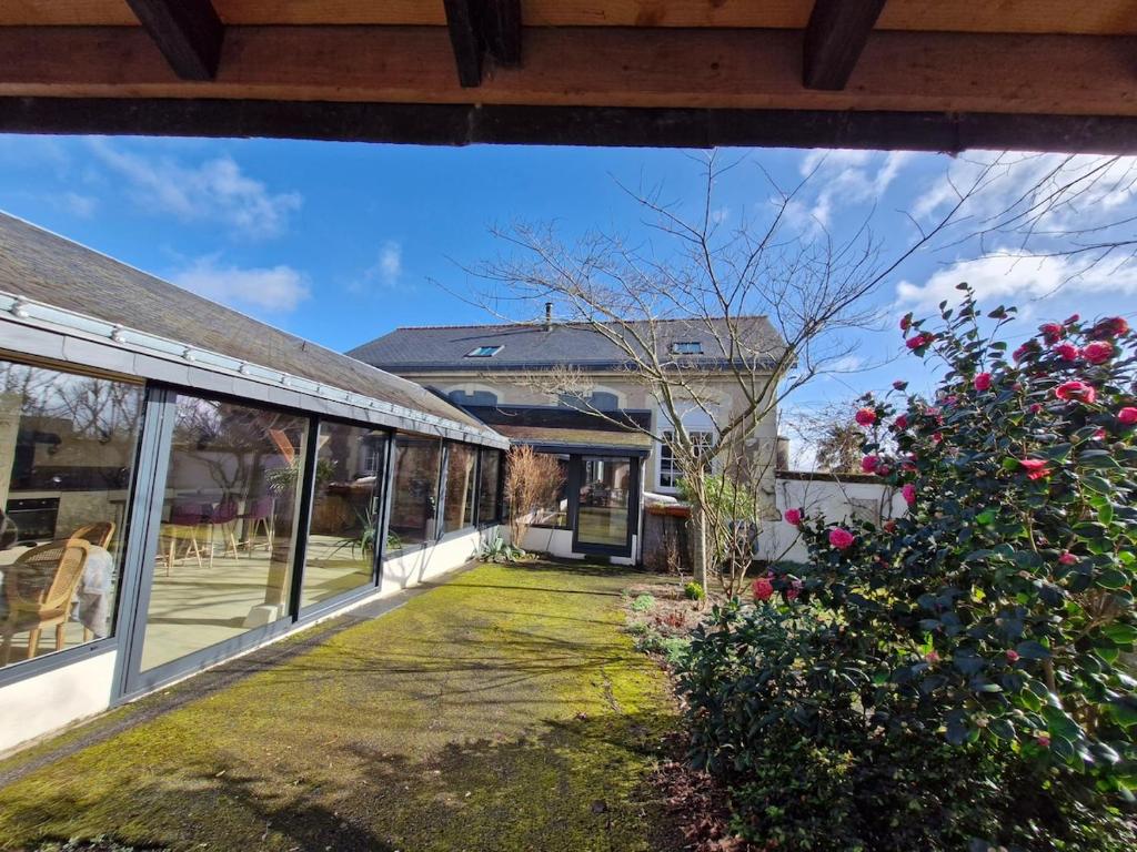 En have udenfor L'école Dé'rive, gîte 12 personnes