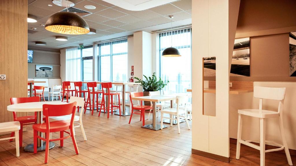 B&B HOTEL Katowice Centrum - Resim 11