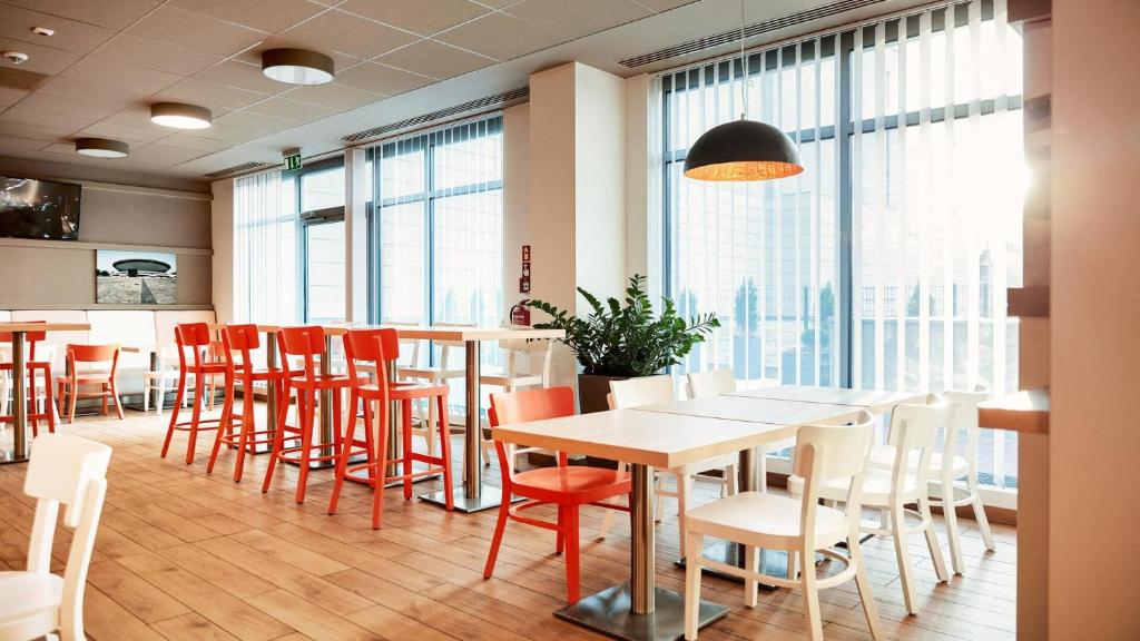 B&B HOTEL Katowice Centrum - Resim 12