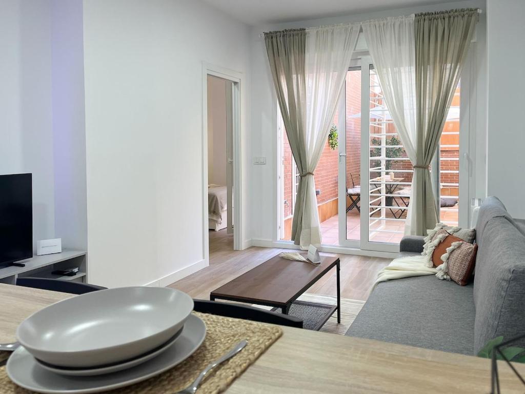 Et opholdsområde på Urban-Usera with Terrace in Madrid Chinatown