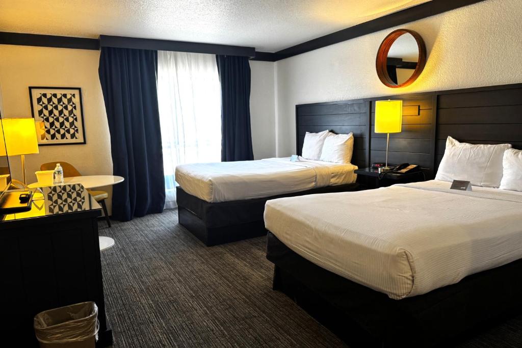 OYO Hotel and Casino Las Vegas - 