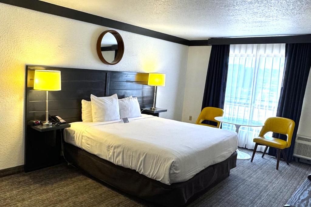 OYO Hotel and Casino Las Vegas - 