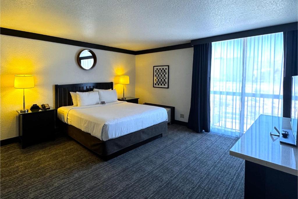 OYO Hotel and Casino Las Vegas - 