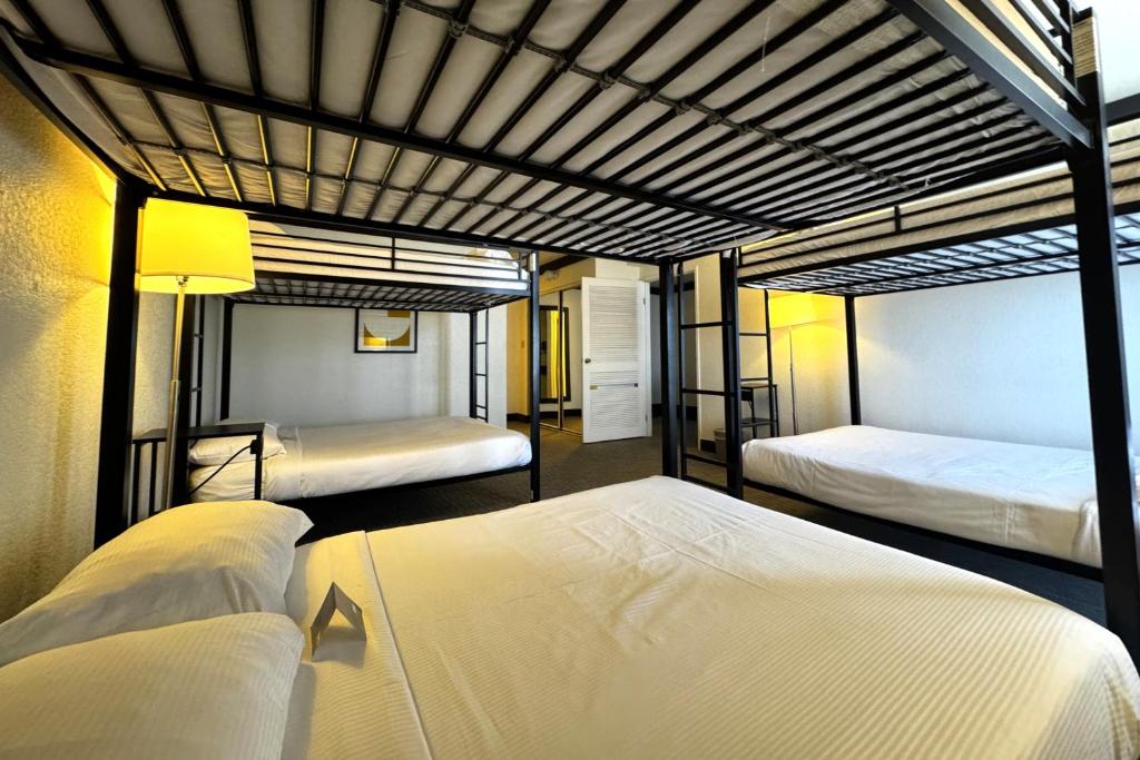 OYO Hotel and Casino Las Vegas - 