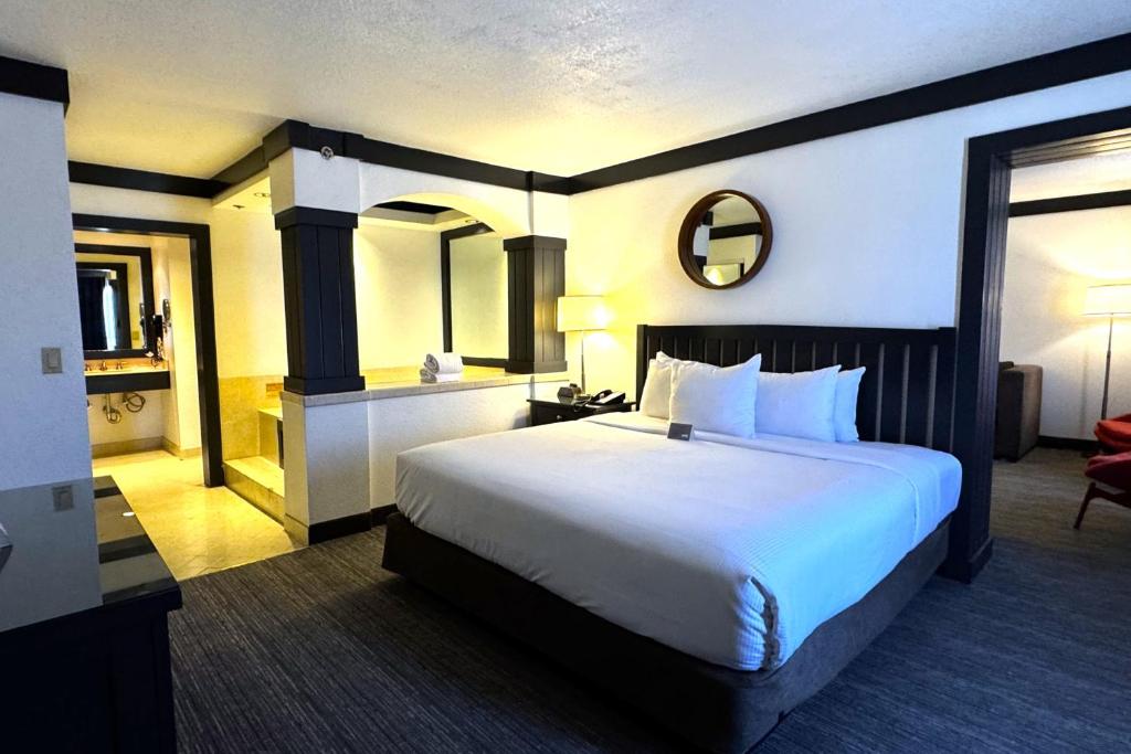 OYO Hotel and Casino Las Vegas - 