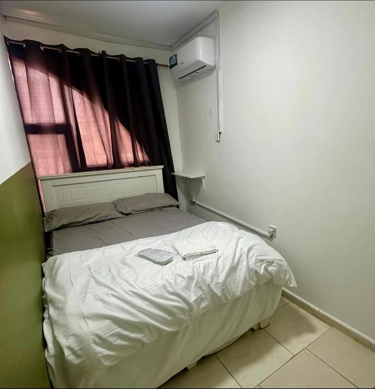 Central Abu Dhabi Private Room - Resim 18