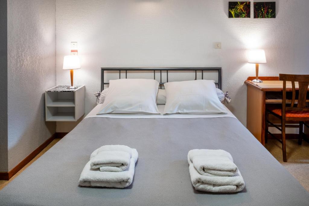 Hôtel des Touristes - Habitación Doble Grande
