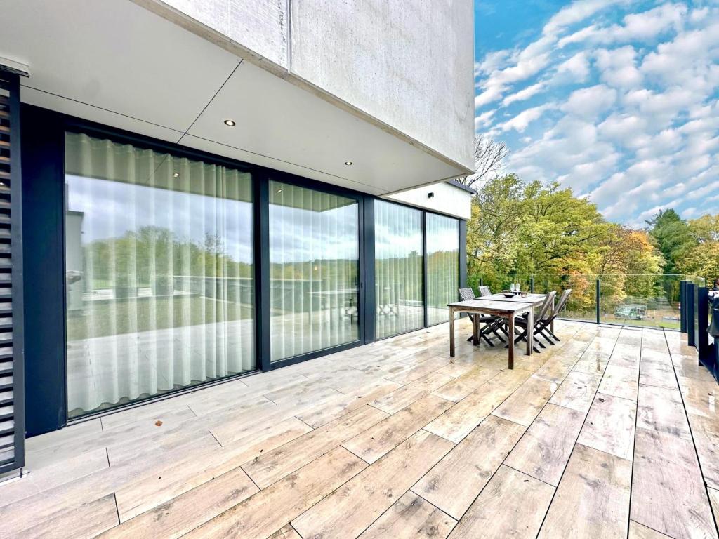 Balkón nebo terasa v ubytování Durbuy Bato