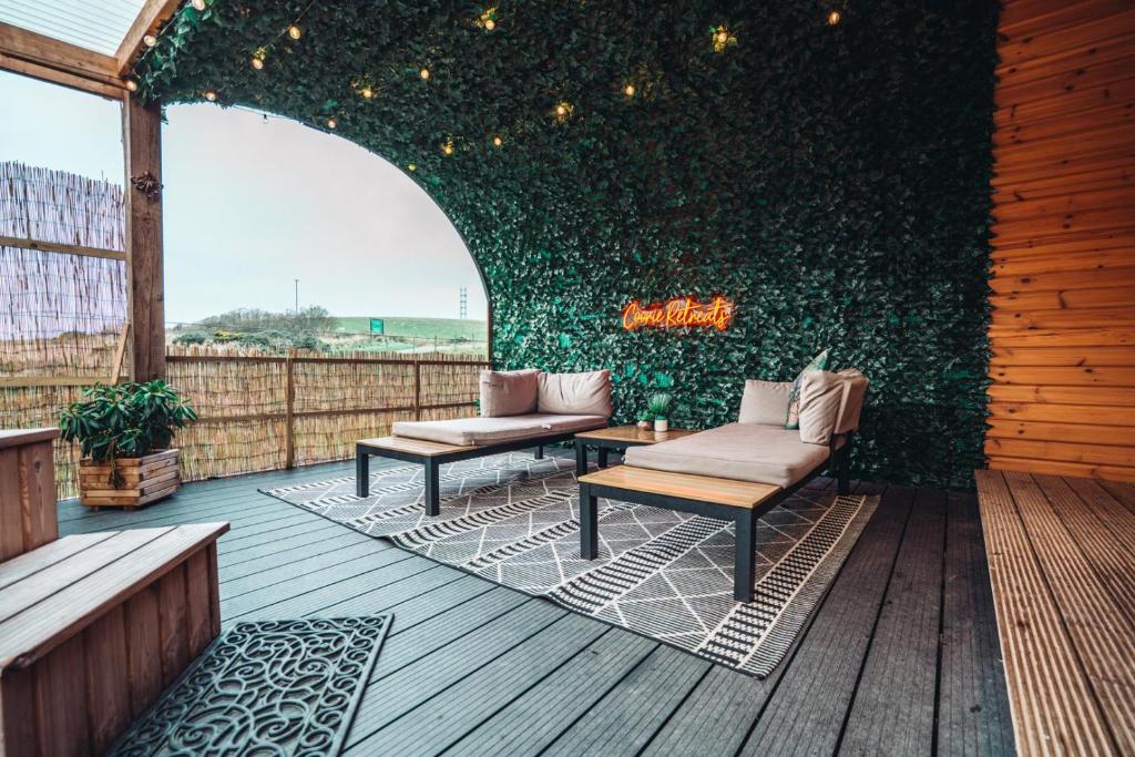 Coorie Retreats Luxury Geo Domes and Cabins with Private Hot Tubs Cinema Firepit and More - Habitación Doble Con Baño Privado
