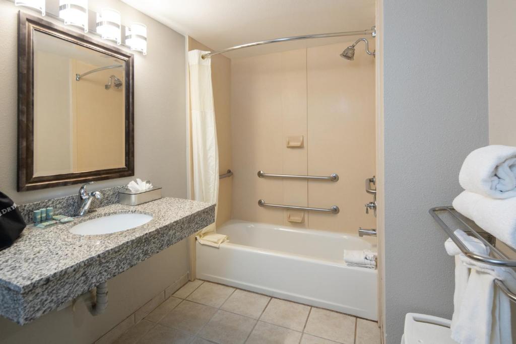 Best Western Inn & Suites San Mateo - San Francisco Airport photo