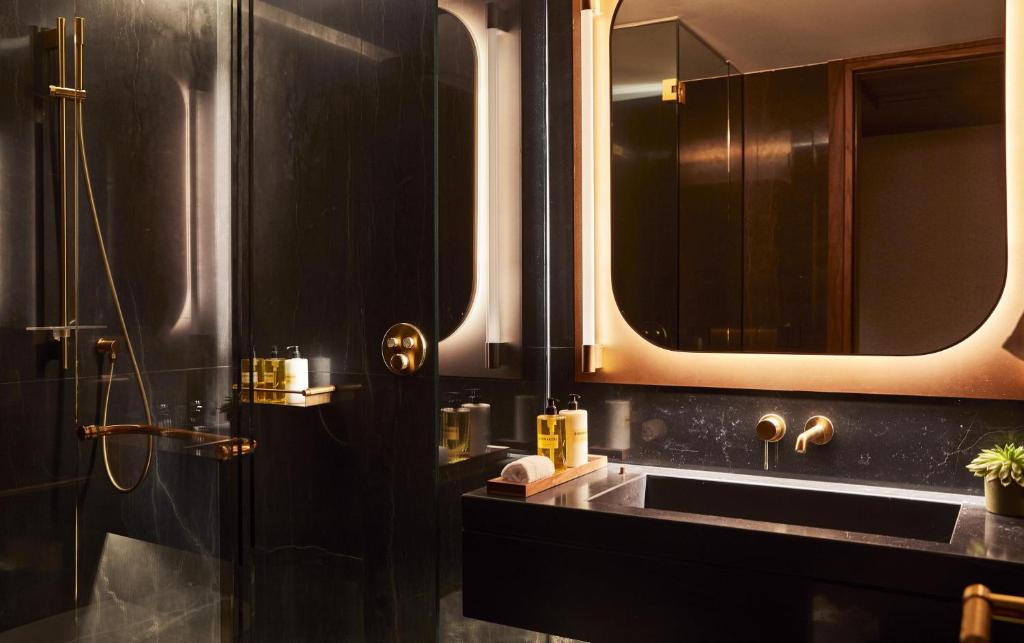 Thompson Madrid, by Hyatt - Resim 9