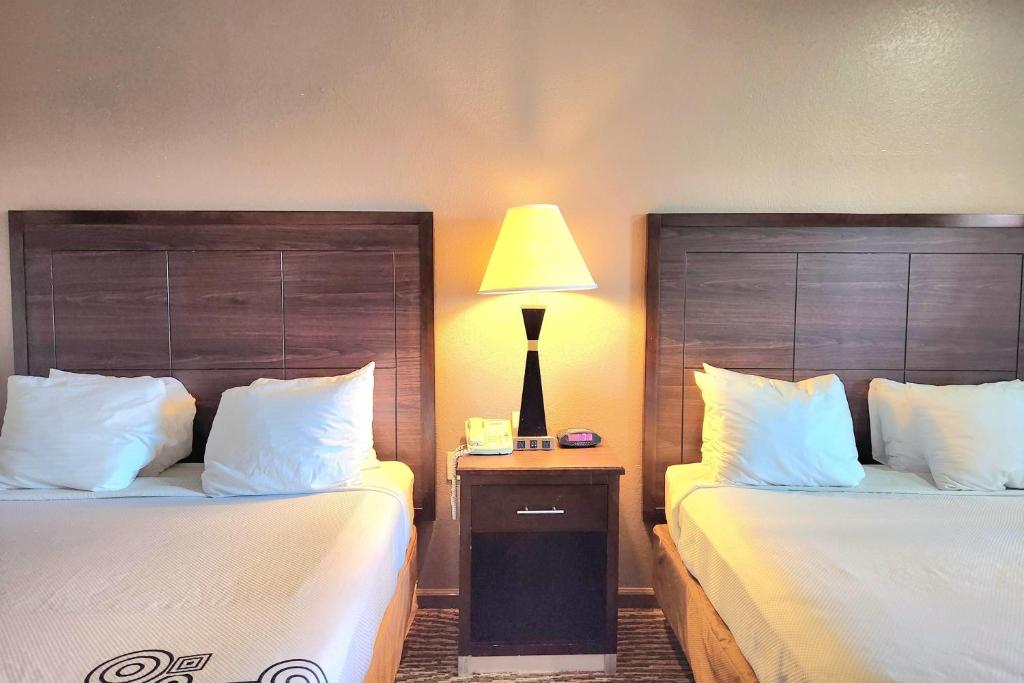 Days Inn by Wyndham Navasota - Error