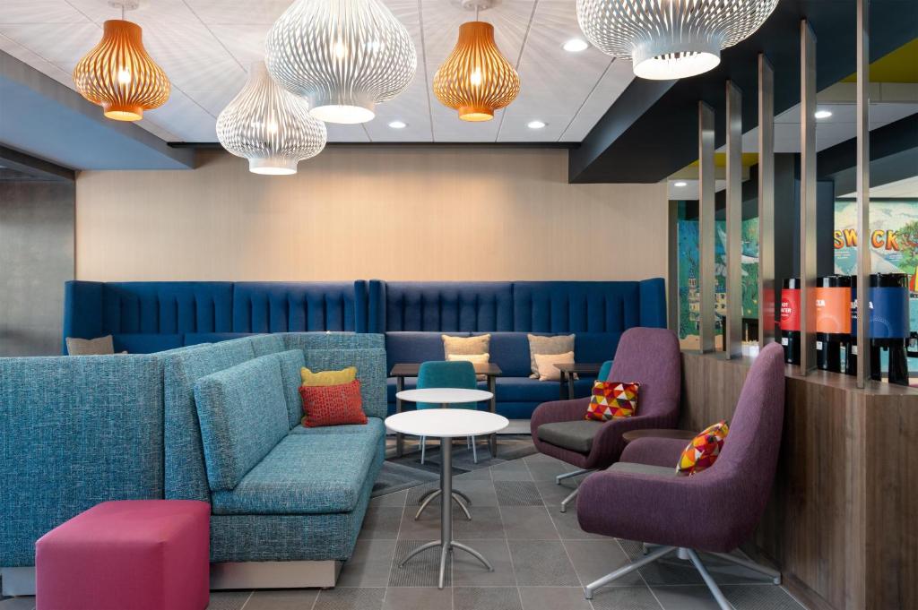 Tru By Hilton Brunswick photo