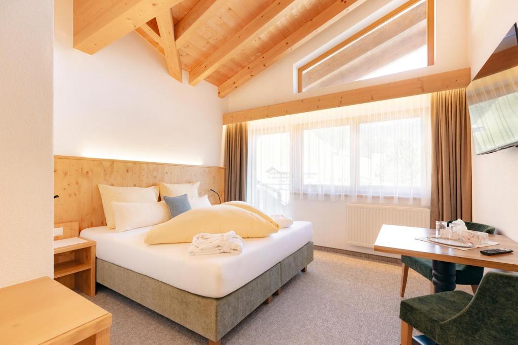 Hotel Pinzger Tux - 8