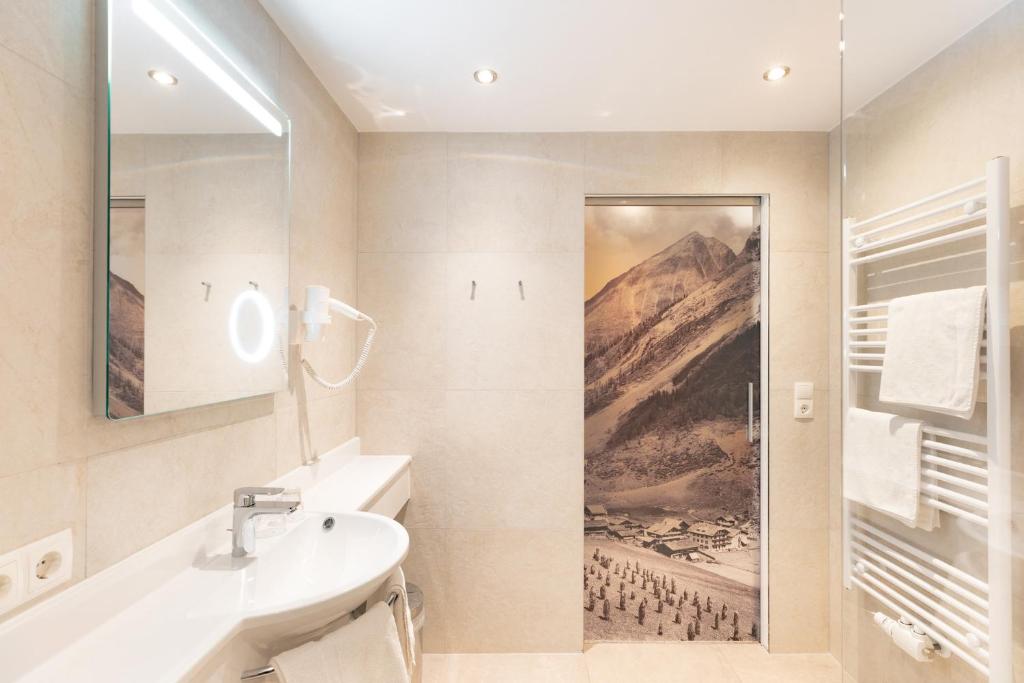 Hotel Pinzger Tux - 10