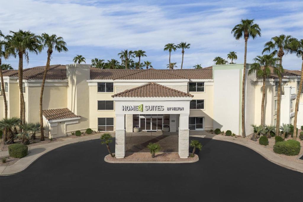 Home2 Suites by Hilton Scottsdale Old Town photo