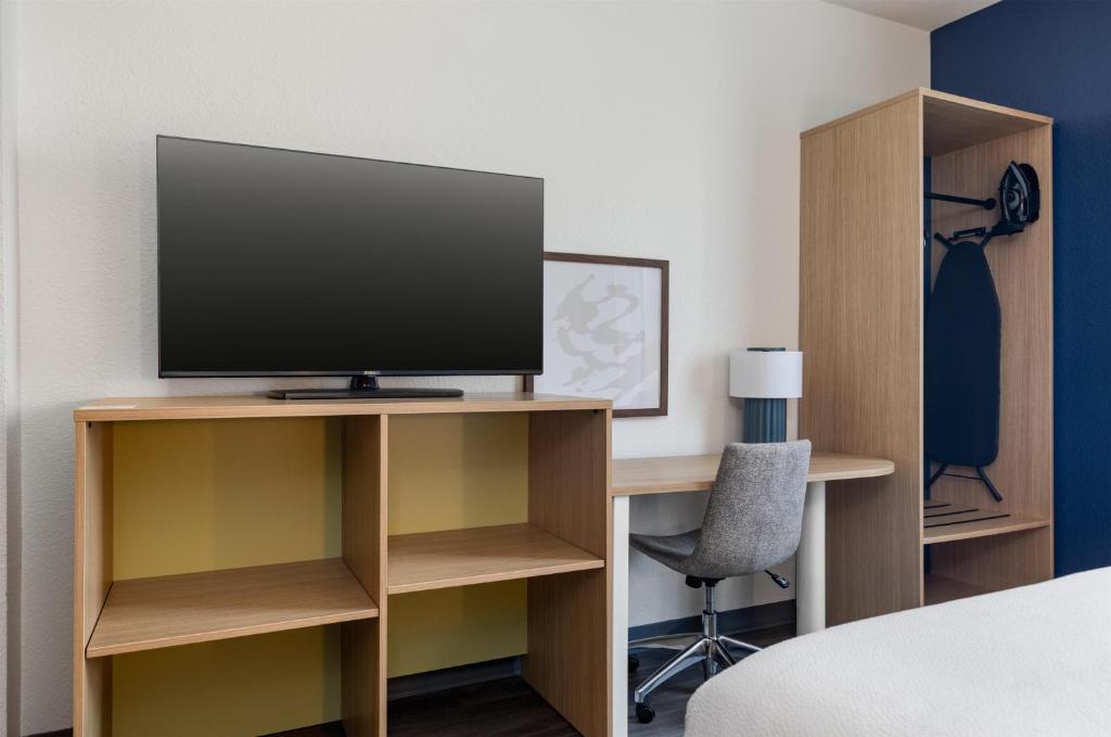 Spark by Hilton Indianapolis Northeast Fishers - Queen Kamer Met 2 Queensize Bedden En Slaapbank
